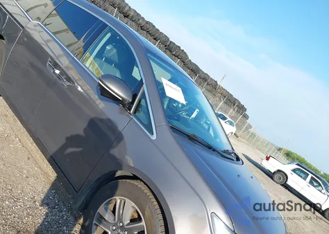 2015 Honda Odyssey Touring/Touring Elite из США, поврежденный, VIN 5FNRL5H94FB071825